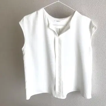 [새상품] OPAQUE.CLIP 프렌치 슬리브 블라우스 M 화이트