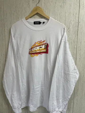 XLARGE 프레임 로고 롱 슬리브 티셔츠