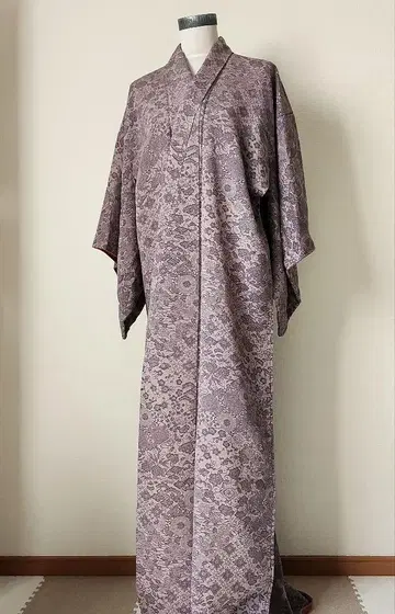 보라색 꽃무늬 코몬 기모노