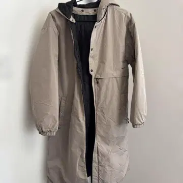 벤치 코트