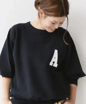 AMERICANA 블랙 맨투맨