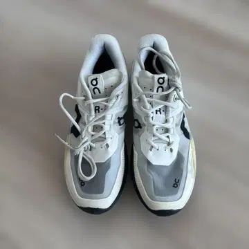 The Roger Pro 2 Clay 테니스화