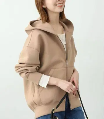 SLOBE IENA 볼륨 집업 후디 카멜