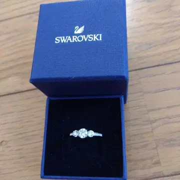 Swarovski 3스톤 반지 9호