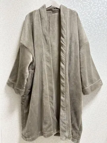 [ 새상품급 ] MUJI 착용 가능한 담요 가운 베이지