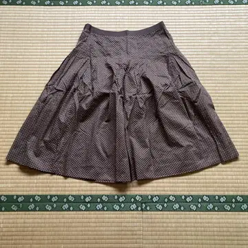 브라운 도트 무늬 스커트