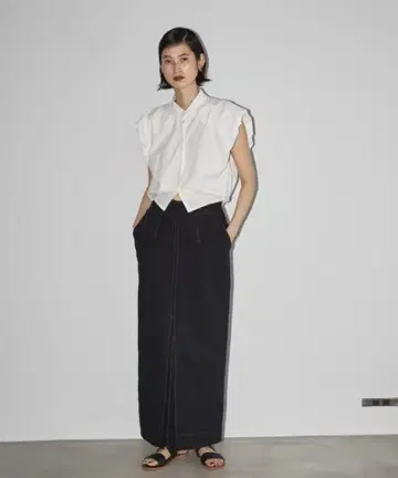 새상품급 TODAYFUL 퍼프숄더 컴팩트 셔츠