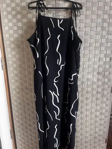 Kastane 카스타네 웨이브 패턴 원피스