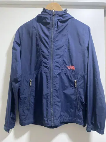 The North Face 네이비 마운틴 파카