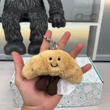 Jellycat 제리캣 크루아상 모양 키링