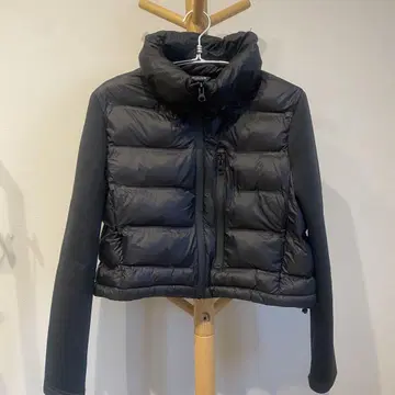 ZARA 블랙 다운 자켓 후드 부착