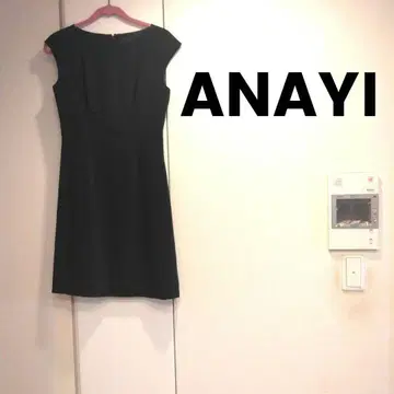 ANAYI 아나이 슬리브리스 절개 원피스 네이비