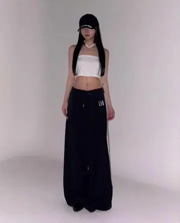 KISS THE CLUB 라인 유니섹스 저지