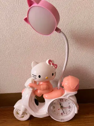 헬로키티 스쿠터형 램프 시계 포함