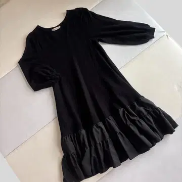 [ 새상품급 ] 아푸와이저 리셰 니트 절개 원피스