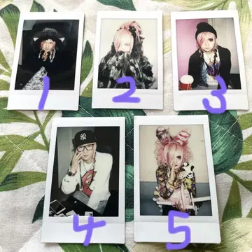 MEJIBRAY 코이치 폴라로이드