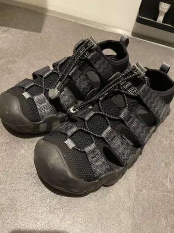 KEEN 하이퍼포트 h2 아웃도어 샌들 블랙