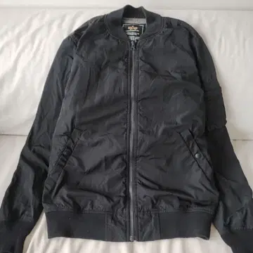 ALPHA INDUSTRIES MA-1