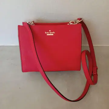kate spade 레드 숄더백 하자품
