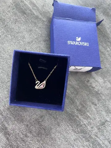 Swarovski 백조 모티브 목걸이