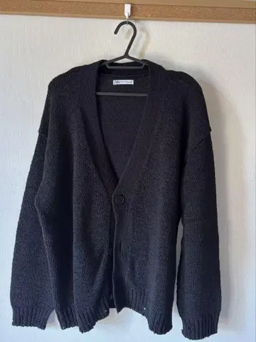ZARA 다크 버튼 니트 가디건