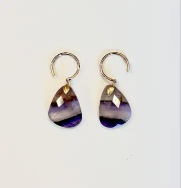 ARTIDA OUD 드롭형 자수정 귀걸이