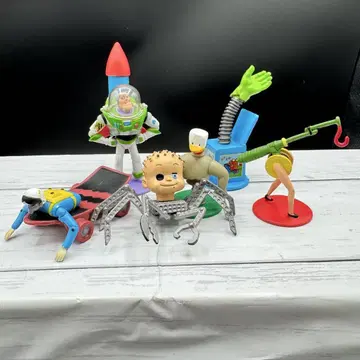 토이스토리 시드의 방 피규어