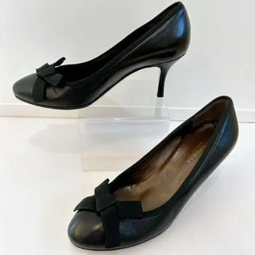 새상품급 브루노말리 블랙 리본 포함 하이힐 23.5cm