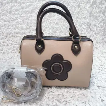 새상품급 MARY QUANT 데이지 클래시컬 미니 보스턴 브라운