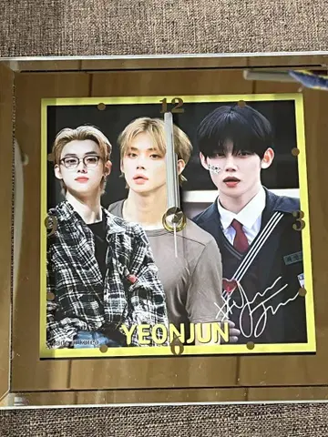 TXT 영준 시계