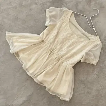 RETRO GIRL 쉬폰 페플럼 블라우스 아이보리 사이즈 M