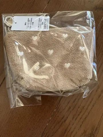 [ 미사용 새상품 ] 페이 라브라리 하트 보트형 파우치 S 베이지
