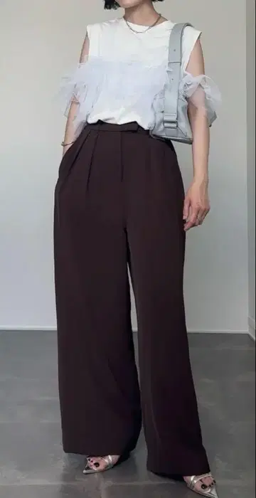 POIMERI TUCK WIDE PANTS