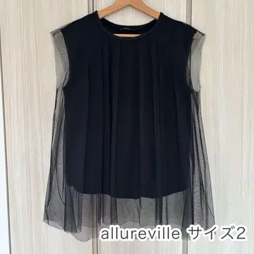 allureville 블랙 슬리브리스 사이즈 2