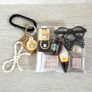 가챠 채우기 파우치 프레스 버터 샌드 마죠마죠 화장품 블랙 화이트
