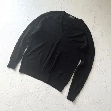 새상품급 JOHN SMEDLEY 존스메들리 V넥 블랙 M 니트