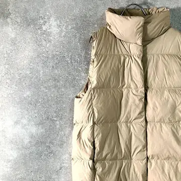 UNIQLO 다운 베스트 베이지 무지 집업 버튼 페더