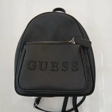 GUESS 블랙 럭색/백팩