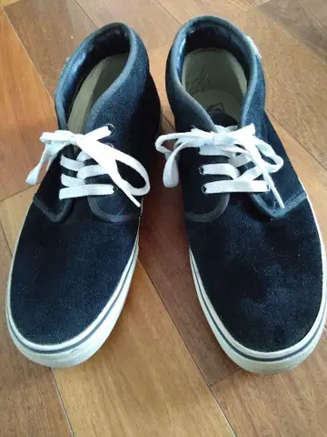 Vans 블랙 하이컷 스니커즈
