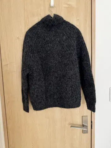 BATONER(바토너) 터틀 니트