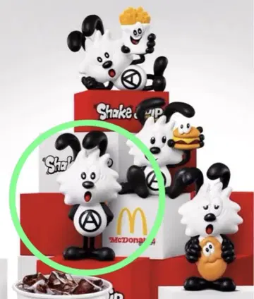 [홍콩 한정판] McDonald's VERDY 콜라보 피규어