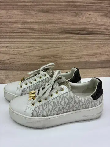 길 2310 마이클코어스 MICHAEL KORS MK 스니커즈 신발