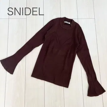 SNIDEL 뷔스티에 리브 니트 플레어 슬리브