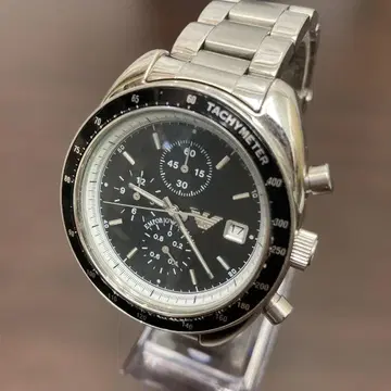 EMPORIO ARMANI 크로노그래프 손목시계 태키미터