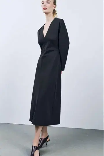 컨디션 최상 ZARA(자라) 카본 그레이 롱 원피스 드레스
