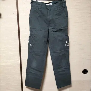 네넷 냐 자수 카고 팬츠 다크 그린