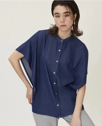 PLST 샴브레이 밴드 카라 셔츠