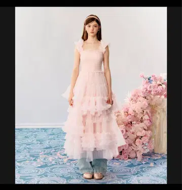 트리트 유어셀프 Ballerina blooming tulle dress