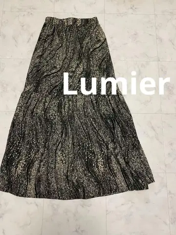 Lumier 레트로 프린트 패턴 플레어 스커트 롱 스커트 블랙