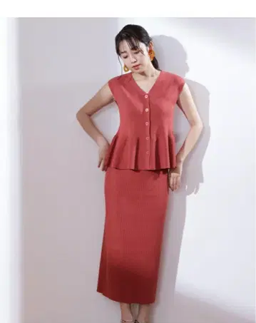 [ NATURAL BEAUTY BASIC ] 페플럼 니트 셋업 스커트 M